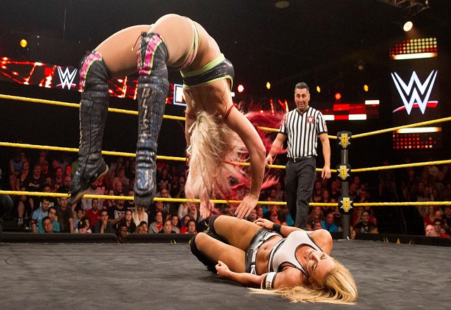 Carmella vs Alexa Bliss WWE Women Champion