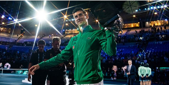 Novak Djokovic lift