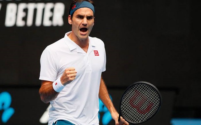 Roger Federer fist