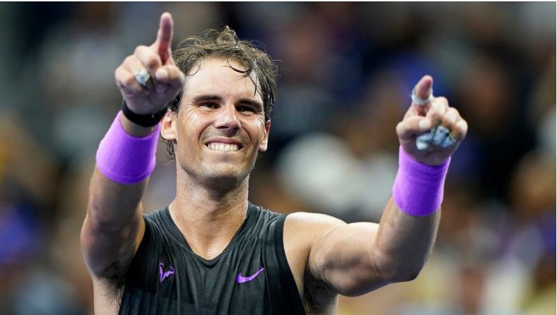 Rafael Nadal pointing