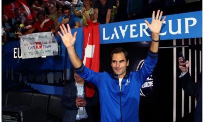 Roger Federer greet fans
