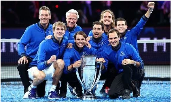 Roger Federer with team