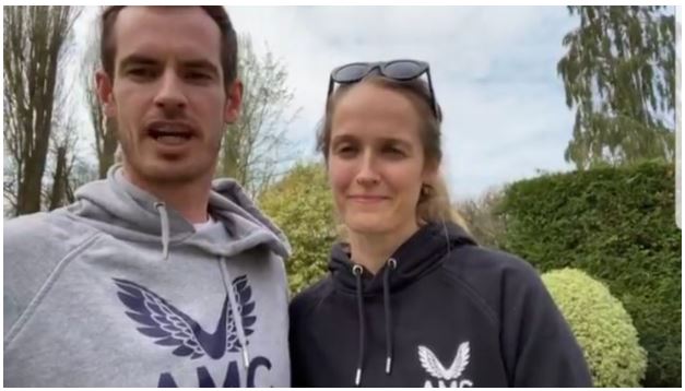 Andy Murray and Kim Sears stand