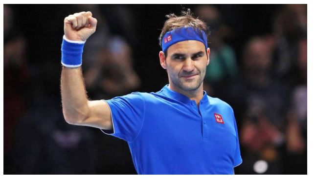 Roger Federer hold fist