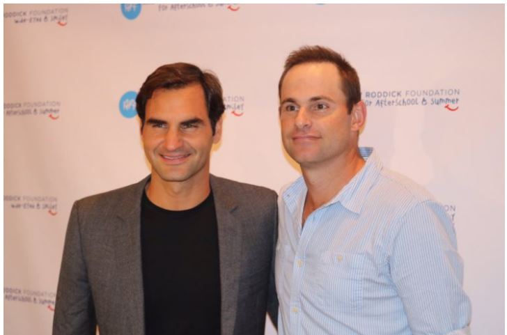Roger federer and Andy Roddick snap