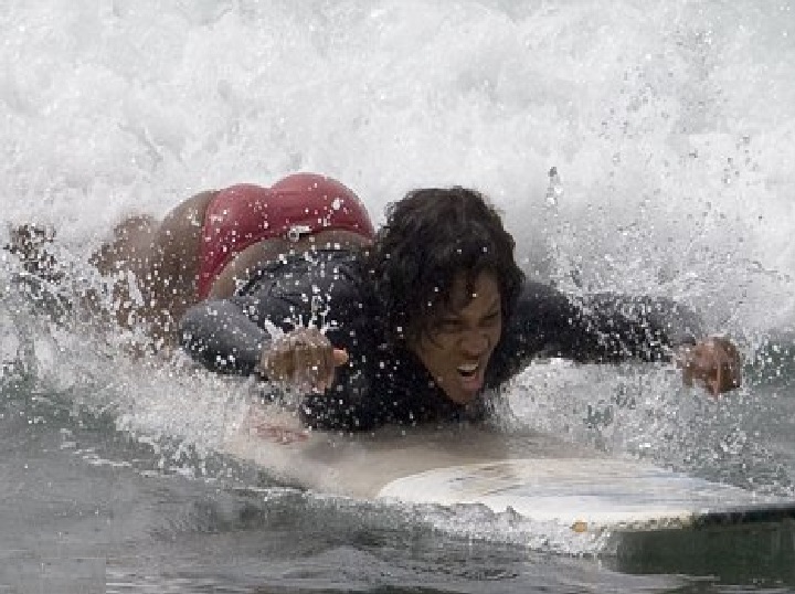Serena Williams Surfing Photos