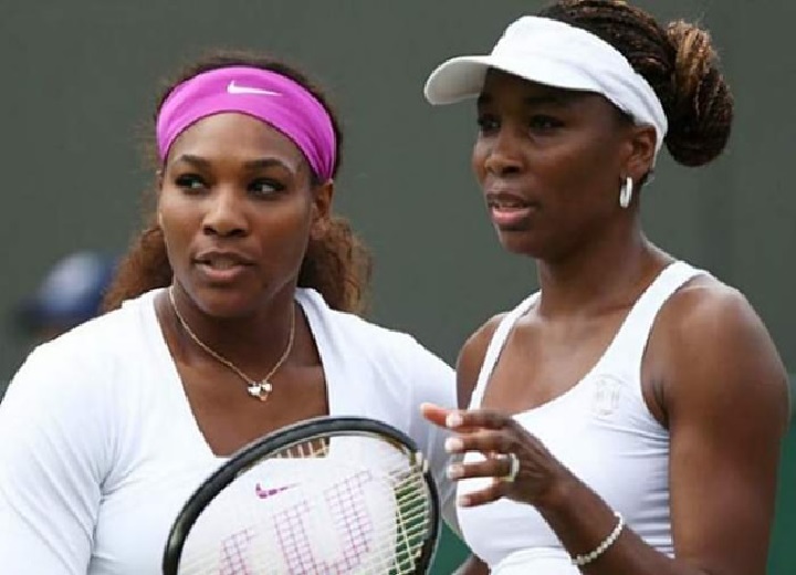 Venus follows Serena Williams out of Wimbledon