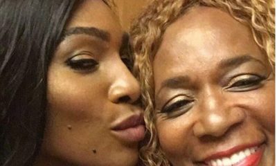 Serena Williams and mother Orance Price kiss