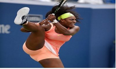 Serena Williams leg up poses court