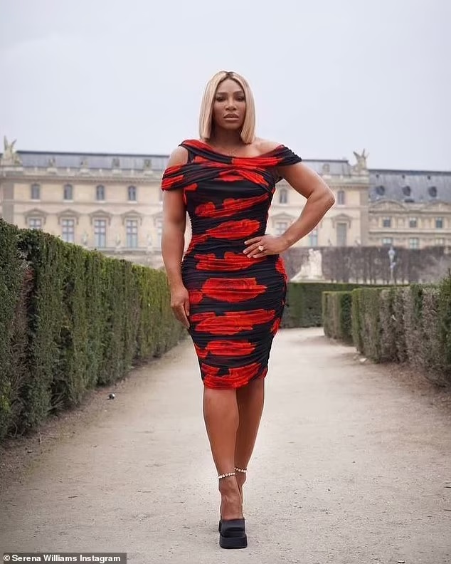  Serena Williams was the epitome of chic in a pair of snaps posted to Instagram on Tuesday during her trip to Paris for fashion week