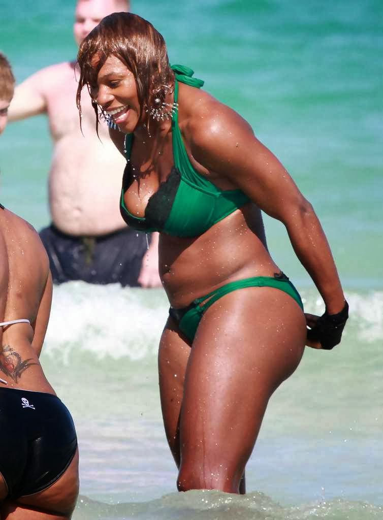 Serena Williams Shows Off Rock-Hard Abs