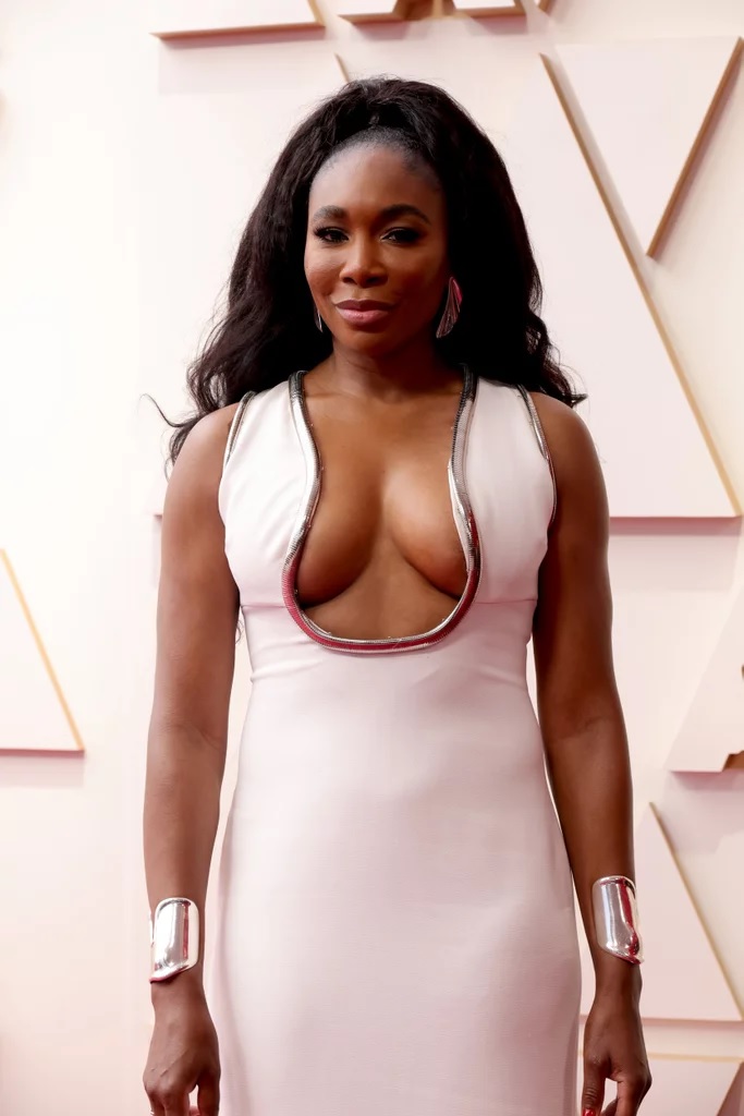 Venus Williams puts on eye-popping display in low-cut gown at Oscars 2022